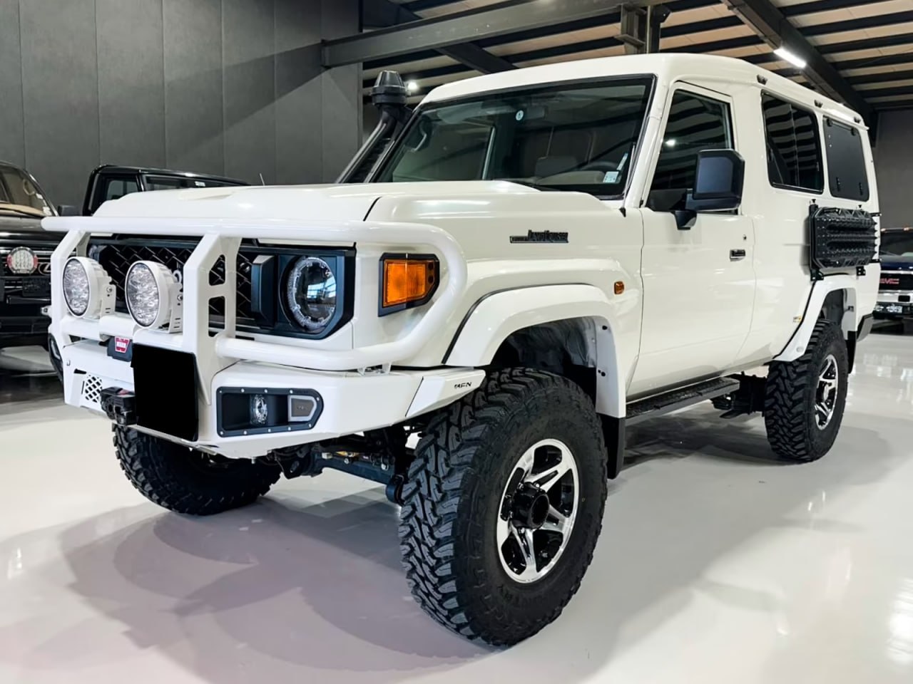 Toyota Land Cruiser GRJ78